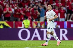 沙奇里：也许尝试十次都无功而返，但不去尝试永远不可能进球