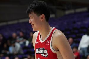 各种意义上的完美！杨瀚森9中9砍20分8板5助1断1帽 献炸裂隔扣