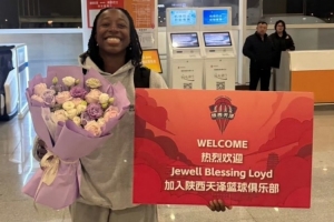 WNBA状元劳埃德/火花球员汉比加盟 陕西女篮全力备战季后赛