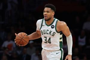 雄鹿希望字母哥“赛季报销”！NBPA：希望制定新方案遏制摆烂现象