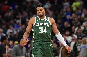 萧华：对NBPA关于字母被要求赛季报销的声明感到惊讶 我们会调查