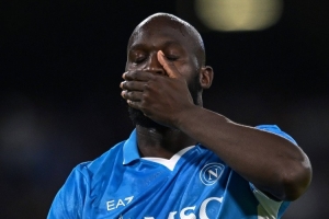 米体：卢卡库不回那不勒斯训练基地参加训练，俱乐部相当不满