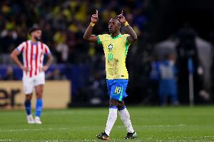 特巴斯：巴西球迷请对维尼修斯保持耐心，他会为你们赢得世界杯