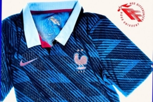 队报：法国队新球衣售价160欧，球迷认为购买球衣很奢侈