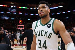 字母想复出！哈队：他到底在搞啥 雄鹿和他好聚好散没啥大不了的