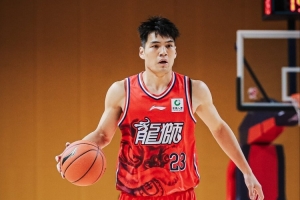 中规中矩！陈国豪9中5拿到10分1板3断 正负值-14