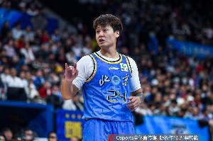 弹无虚发！赵睿半场4中4砍最高14分5助 三分3中3