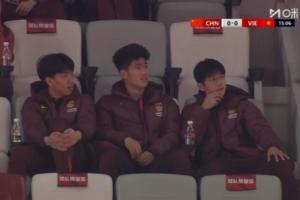 王博豪、彭啸、向余望未进入比赛名单，在看台观战