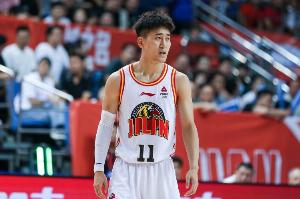 今天完全不行！姜伟泽12中3得10分 三分7中2&正负值-29全场最低