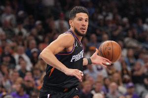 尽力了！布克16中8空砍34分3板7助1断 罚球19中16