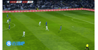 波黑后场被断球，基恩劲射直挂球门右上角！意大利1-0领先波黑