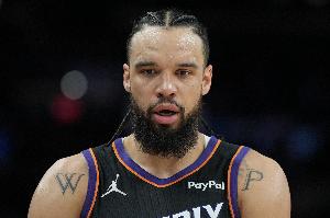 久疏战阵！狄龙复出半场9分钟4中1拿2分有4犯规 正负值-7