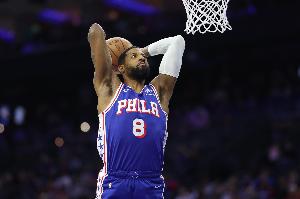 纳斯：乔治展现个人出色的领导力 展示了自己多样的进攻手段