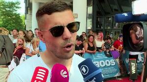 波多尔斯基：希望翁达夫延续良好状态 我们应为拥有卡尔感到高兴