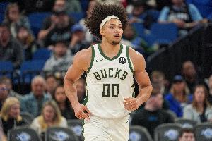 八爪鱼！希姆斯5中1得6分20板2助 20个篮板创生涯新高