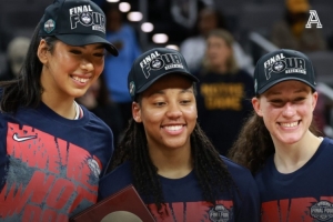 男女篮均打进最终四强！康涅狄格男女篮共计支出超3400万美元