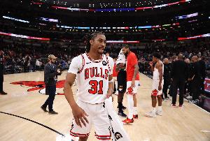 帕金斯：艾维需要一个导师 和他好好聊一聊 我就看过心理医生