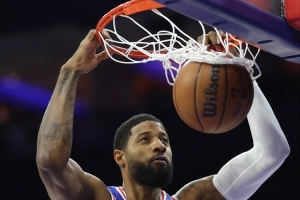 乔大将军！乔治最近5场场均27分6.6板4助3断 投篮50% 三分42.6%