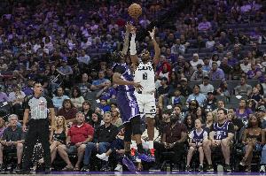 10天合同工转正！Shams：篮网与马拉奇·史密斯签下一份两年合同