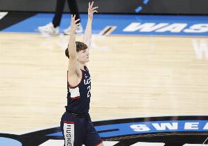 射手在此！马林斯三分球7投4中拿下15分3板2断 助队力克伊利诺伊