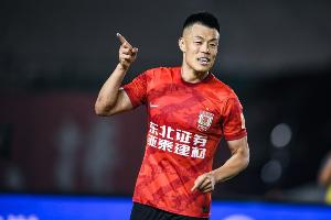 谭龙进球追平队史射手王 亚泰1比0小胜苏州东吴赢得开门红