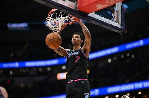 1天文班体验卡！韦尔15中10砍24分19板7帽 三分6中3