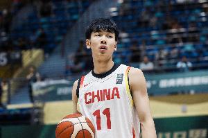 伊利诺伊大学主教练谈此前招募张博源：不会招募无法做贡献的球员