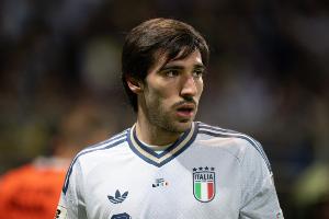 无缘欧战就放人？TA：纽卡否认与托纳利有君子协议，想留吉马良斯