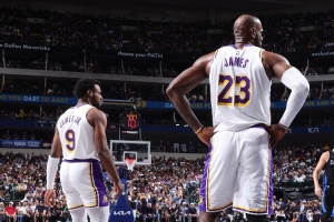詹姆斯:今晚我们在进攻端表现很好 全队有36次助攻节奏上佳