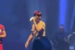 周杰伦杭州演唱会为浙江吴越杯打call：祝吴越杯足球赛圆满成功