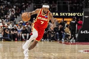 强！亚历山大-沃克最近3场场均29.7分 投篮命中率60.8% 三分55.2%