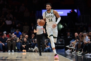 德隆：希望字母哥能来爵士 我们可是有很多的选秀权