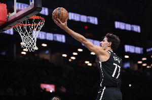 冲击力十足！萨拉夫13中5拿19分5板 罚球10中9