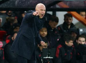 斯洛特:回顾整场比赛只输2球算是幸运,我们仍保留晋级希望