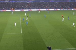 记者：巴萨更衣室对普比尔手球未判点感到愤怒，考虑提出申诉