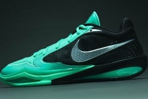 这颜值打几分？约内斯库的第四代签名鞋将于7月上市