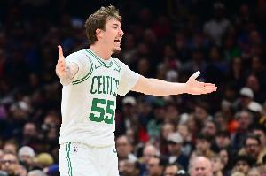 面包：必须称赞谢尔曼 他命中多个关键球 填补杰伦·布朗的空缺