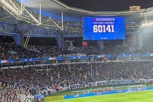 今年仅次京沪德比！沪上德比观众人数60141人，排在中超历史第12