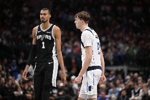 马刺VS独行侠首发：文班亚马复出联手福克斯 弗拉格率队应战