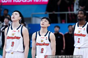 徐杰：合理分配球权是杜导考虑的问题 我和胡明轩的配合非常默契