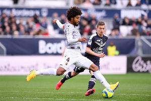 队报：在为尼斯效力10年后，42岁丹特即将退役执教拜仁二队