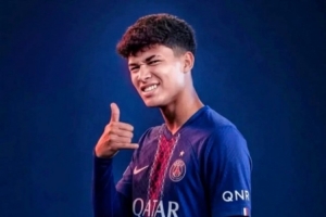 帕斯托雷:很高兴德罗继承我的27号球衣,相信他会在巴黎成功