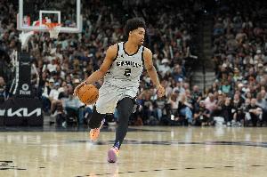 弗拉格:哈珀一直是一个特殊的家伙 在攻防两端都打出高水平