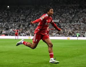 恩古莫哈谈进球：罗伯逊为我创造空间，所以内切后瞄准了球门死角