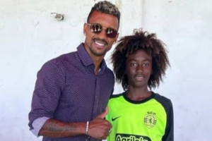 曼联名宿纳尼晒照，庆祝17岁侄子签约葡萄牙体育