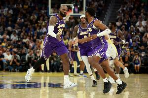 湖人媒体人：布朗尼现在是个称职的NBA球员了 他已获得雷迪克信任