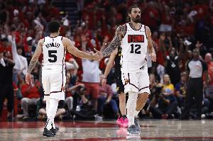 火媒：缺少范弗里特和亚当斯战绩仍然追平上赛季 真的很了不起