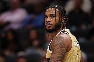 还有转机吗?惠特摩尔本赛季因血栓赛季报销 场均9.2分2.8板