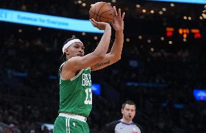 小哈珀:能成为绿军一员对我职业生涯意义重大 感激现在的处境