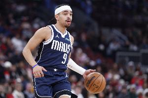 内姆哈德：我知道只差1板就能三双 感谢基德留我在场打破他的纪录